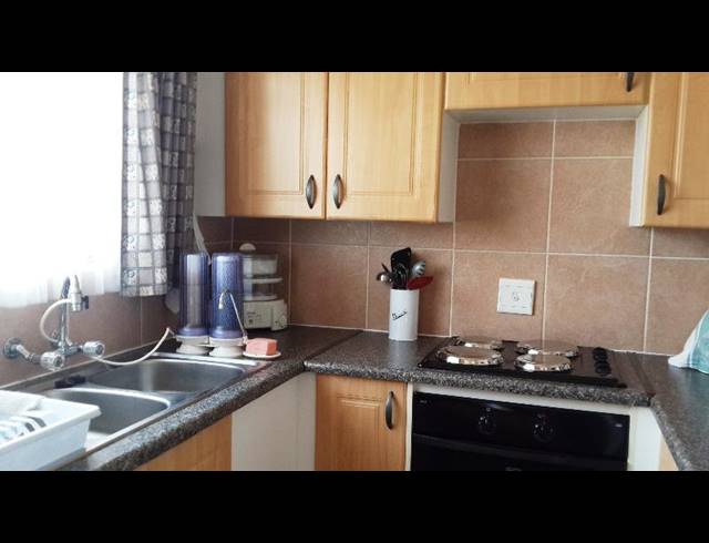2 BEDROOM PROPERTY TO RENT IN MOOIKLOOF RIDGE ESTATE